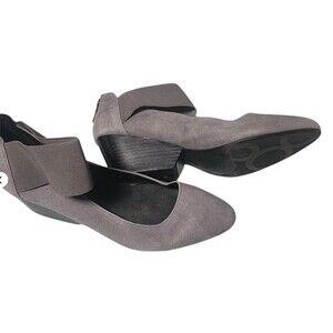 Com + Sens 'Pomaro' Gray Suede Pumps Comfort Size 8.5 Ankle Strap